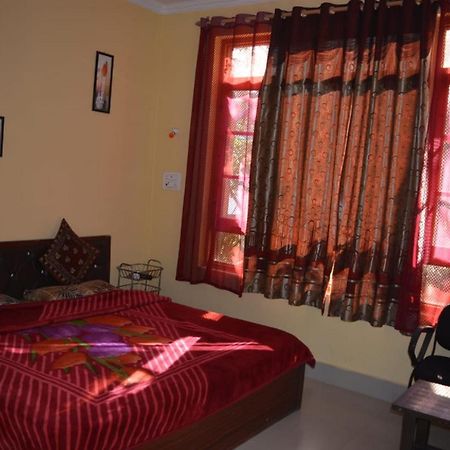 Srīnagar Nice One Palace מראה חיצוני תמונה