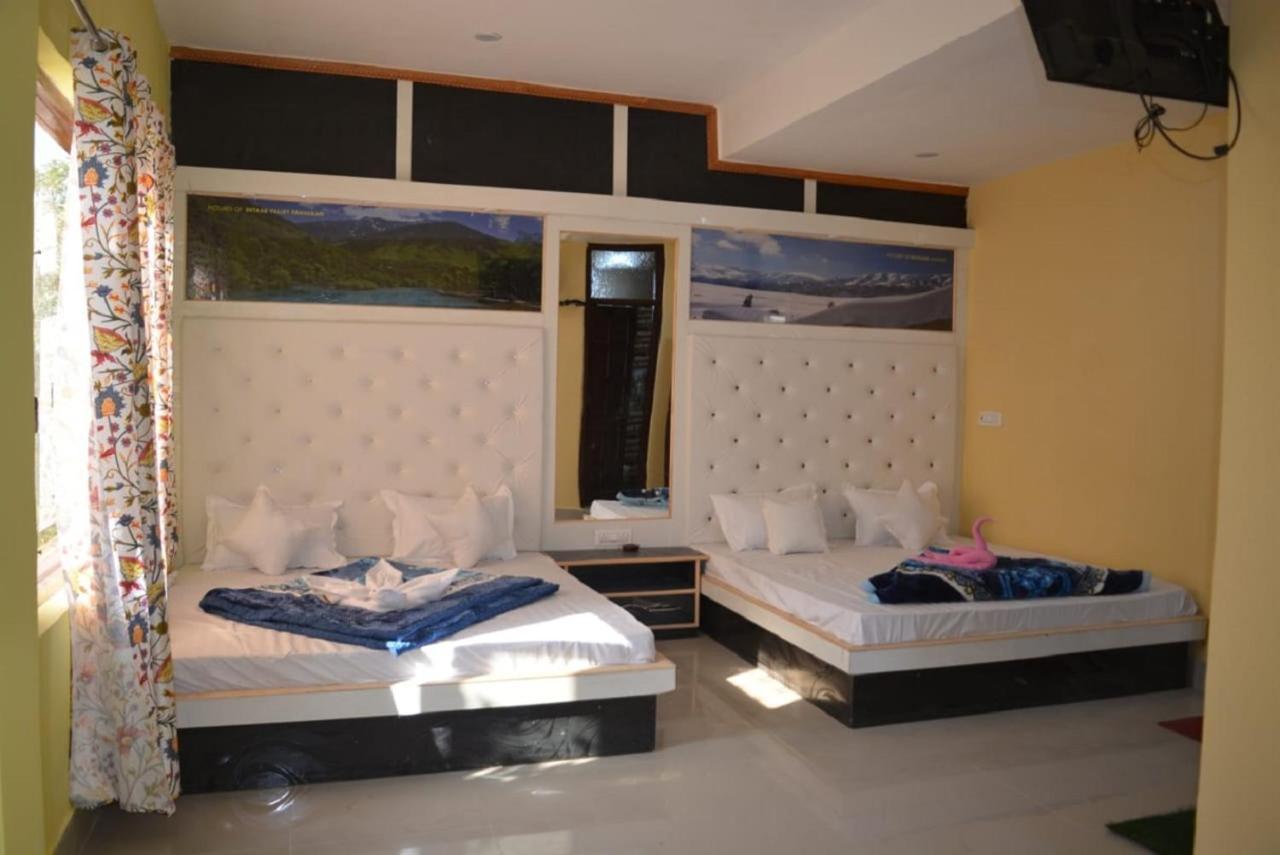 Srīnagar Nice One Palace מראה חיצוני תמונה