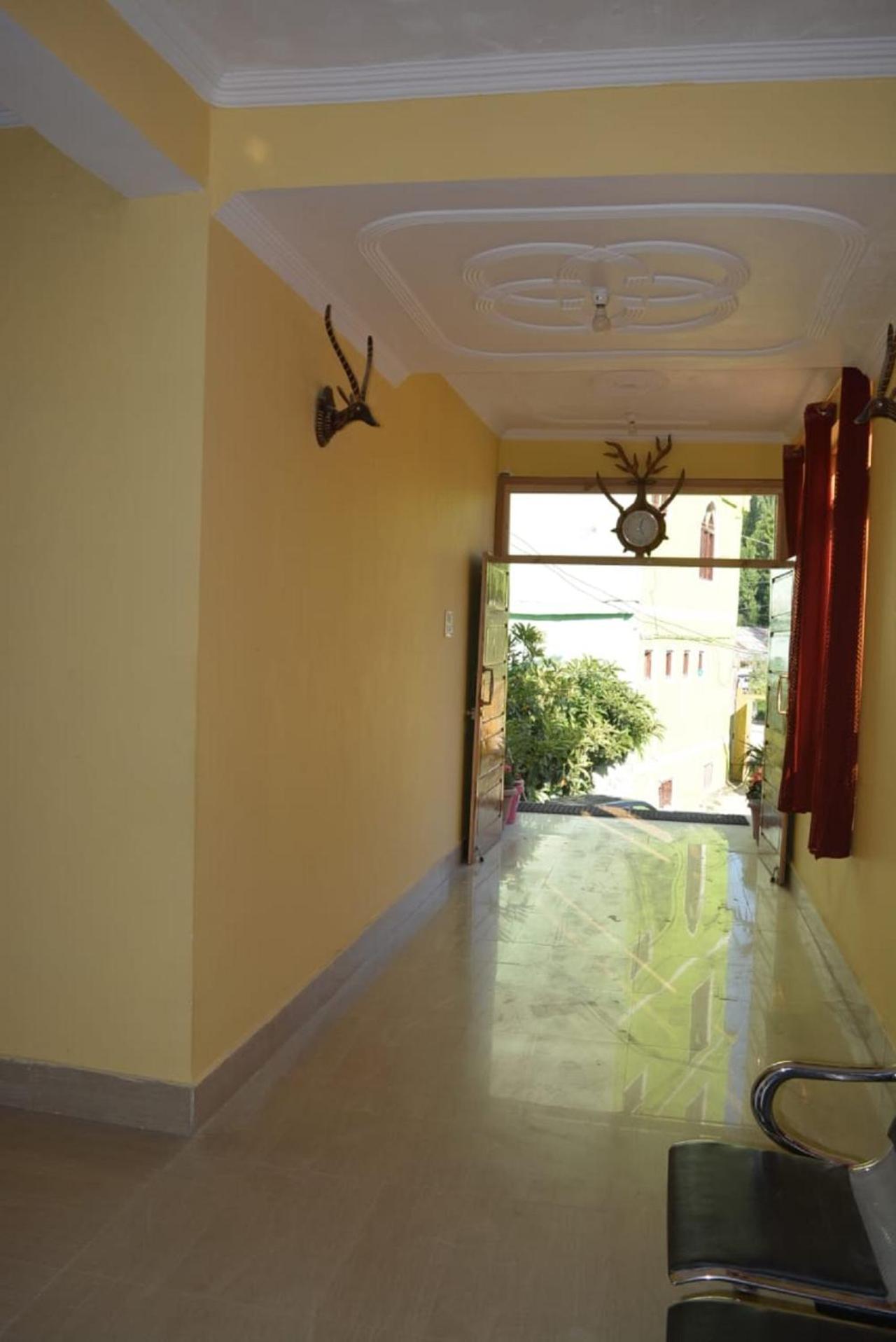 Srīnagar Nice One Palace מראה חיצוני תמונה